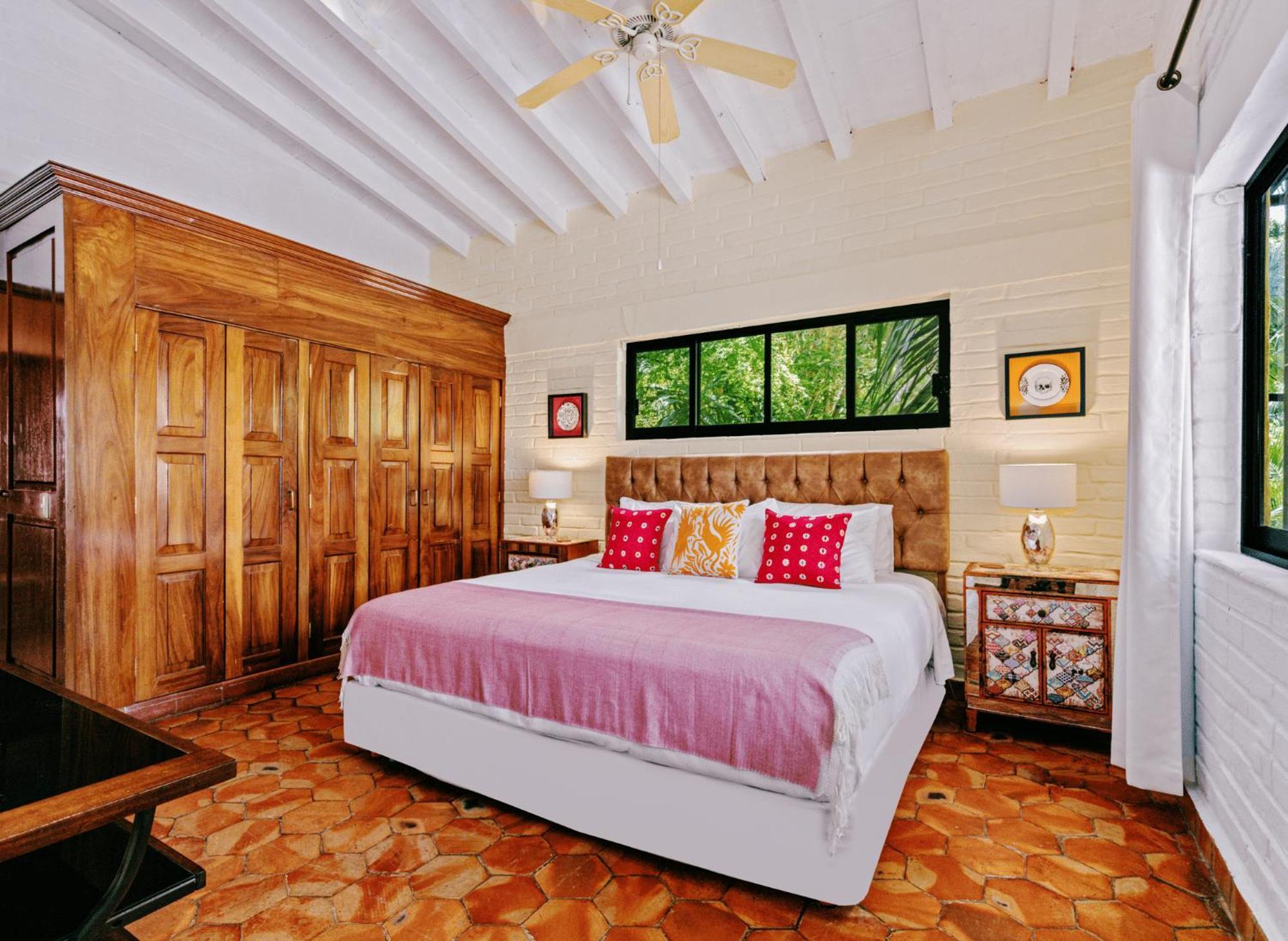 Bed & Breakfast Lola - Adults Only Puerto Vallarta