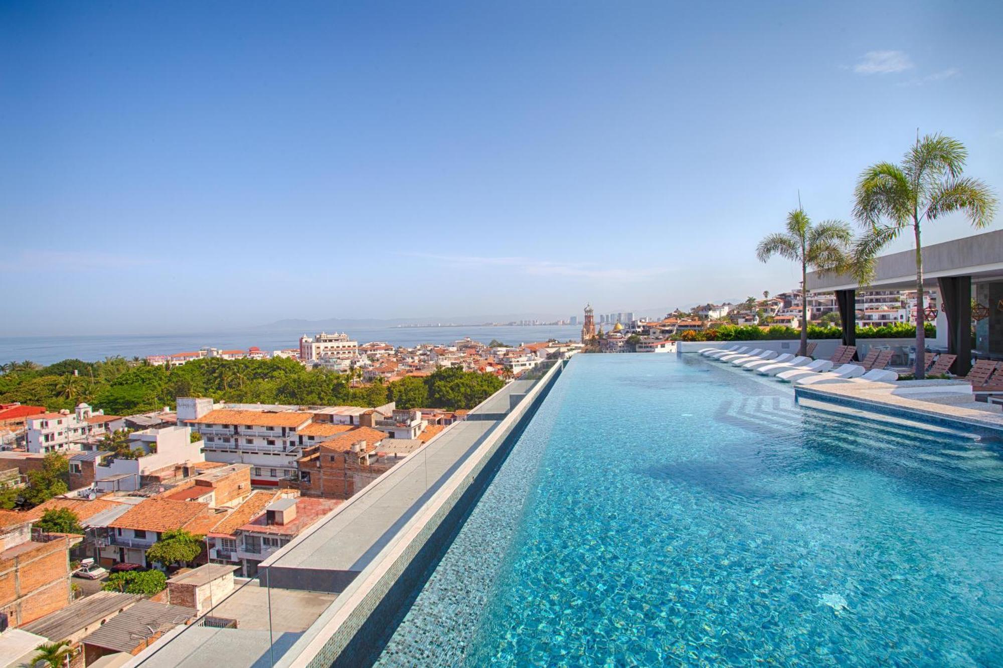 La Buena Vida With Great Views, Pool, Gym * Puerto Vallarta