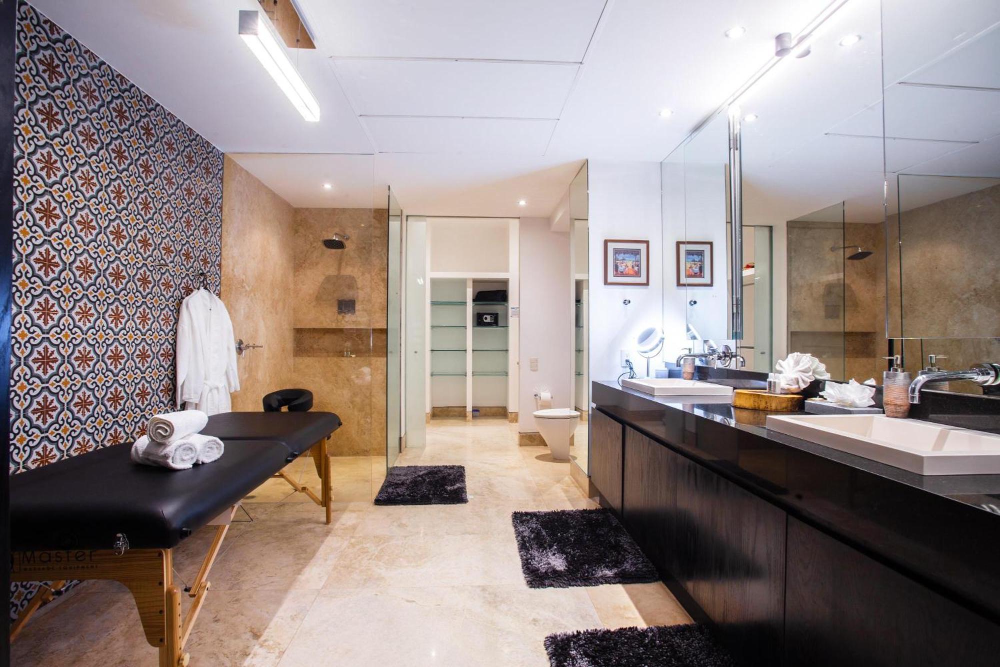 Fully Remodeled 12 Stories Up, First Floor Retreat