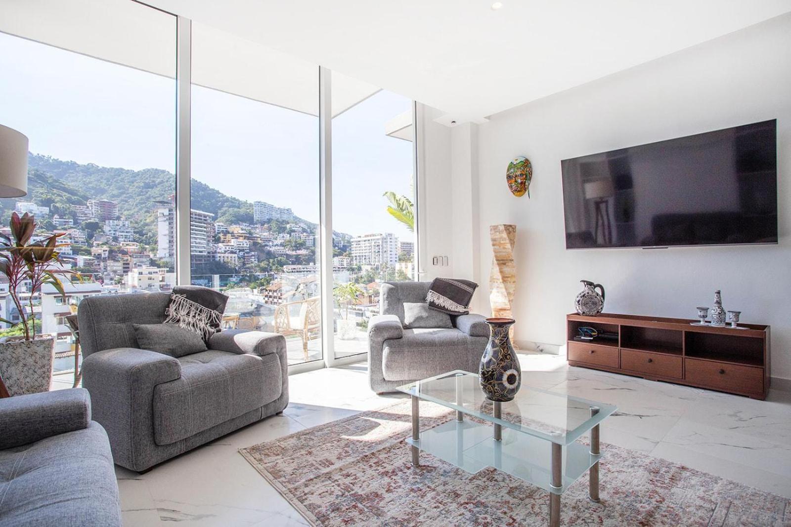 Penthouse Panoramic View To Downtown And Mountains *