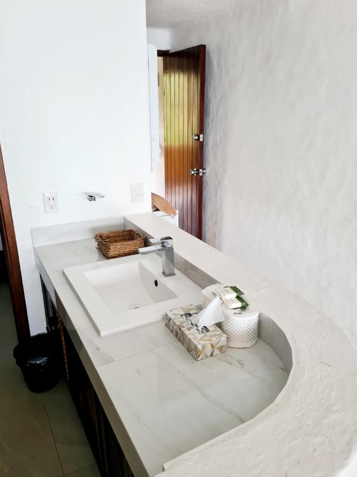 Hotel Los Tules 12-502 *