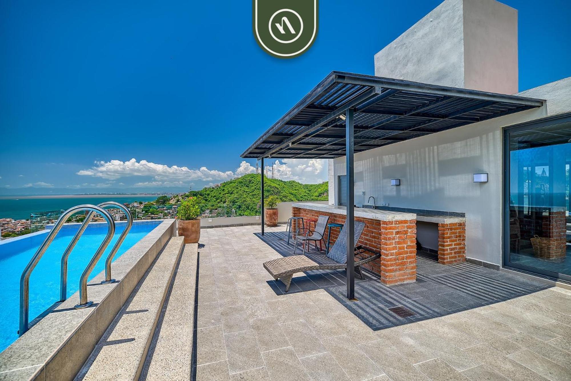 Brand New In Zona Romantica - Rooftop Pool *