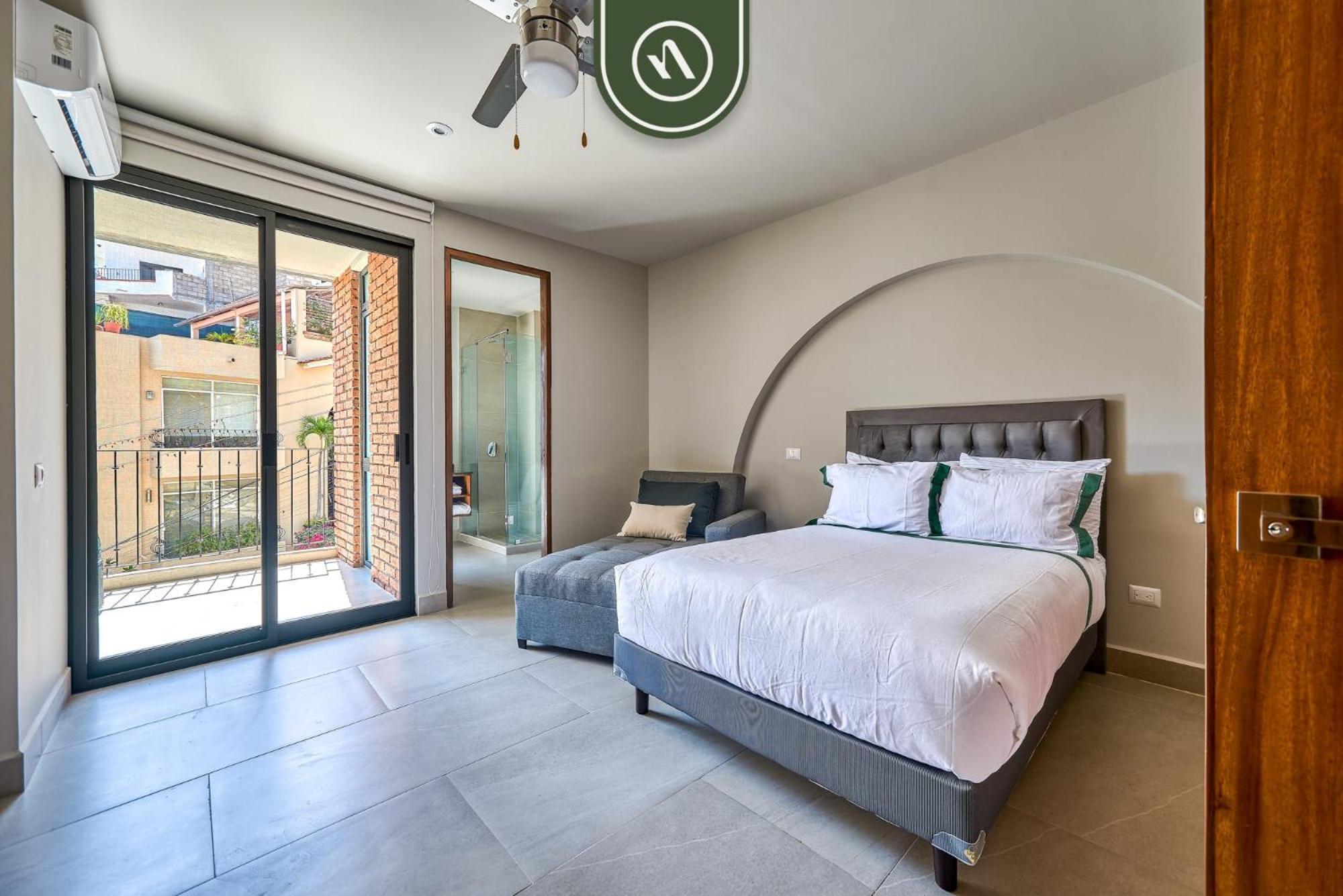 Brand New In Zona Romantica - Rooftop Pool