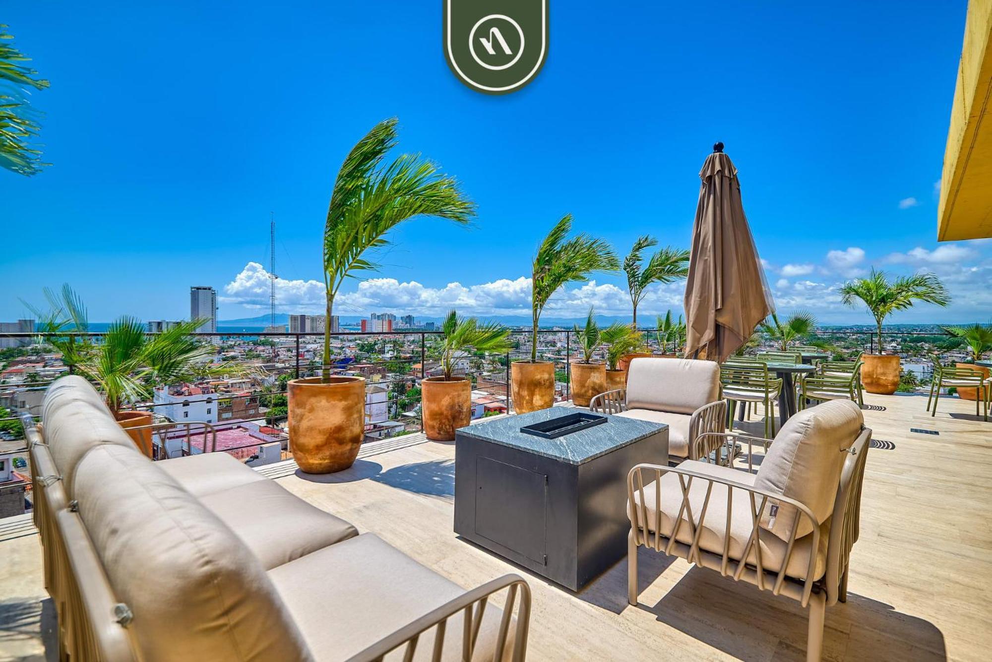 Brand New 1br Right Next To Center - Pool