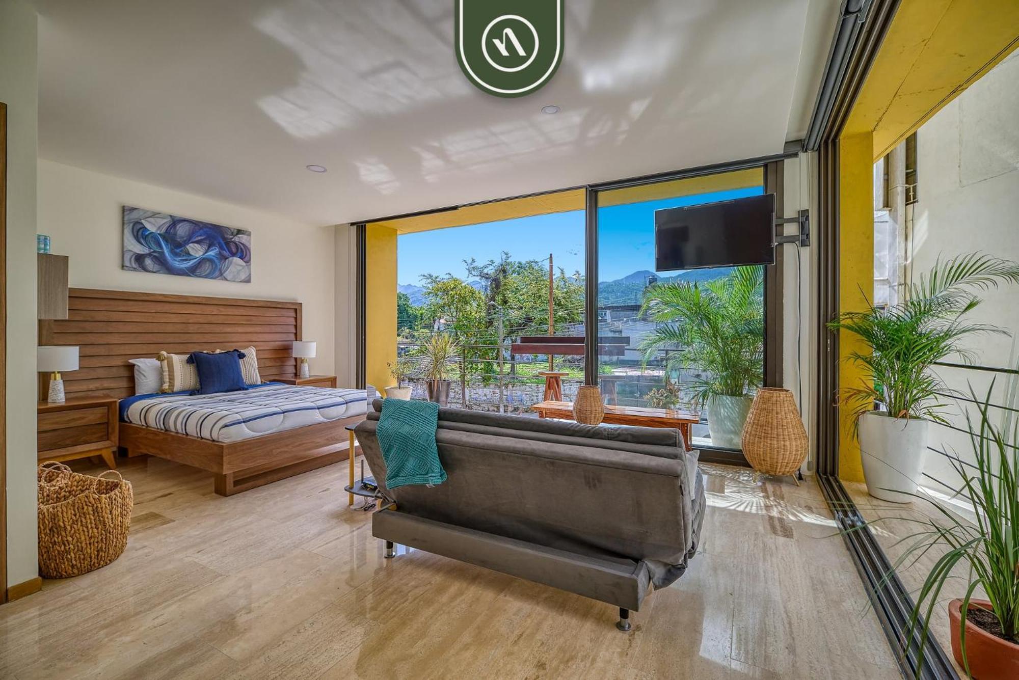 Brand New 1br Right Next To Center - Pool Apartment