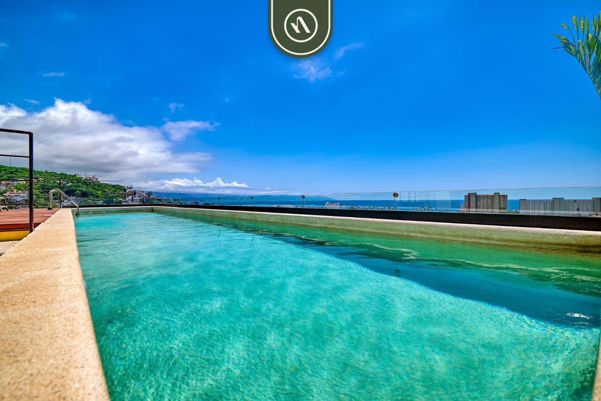 Brand New 1br Right Next To Center - Pool Apartment