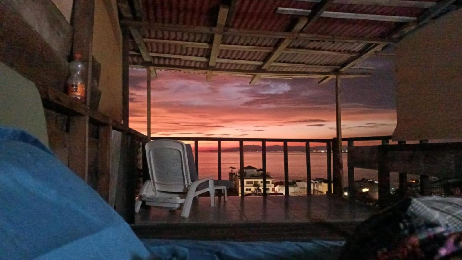 Con Terraza Y Privadas Vista Mar Cerca Malecon