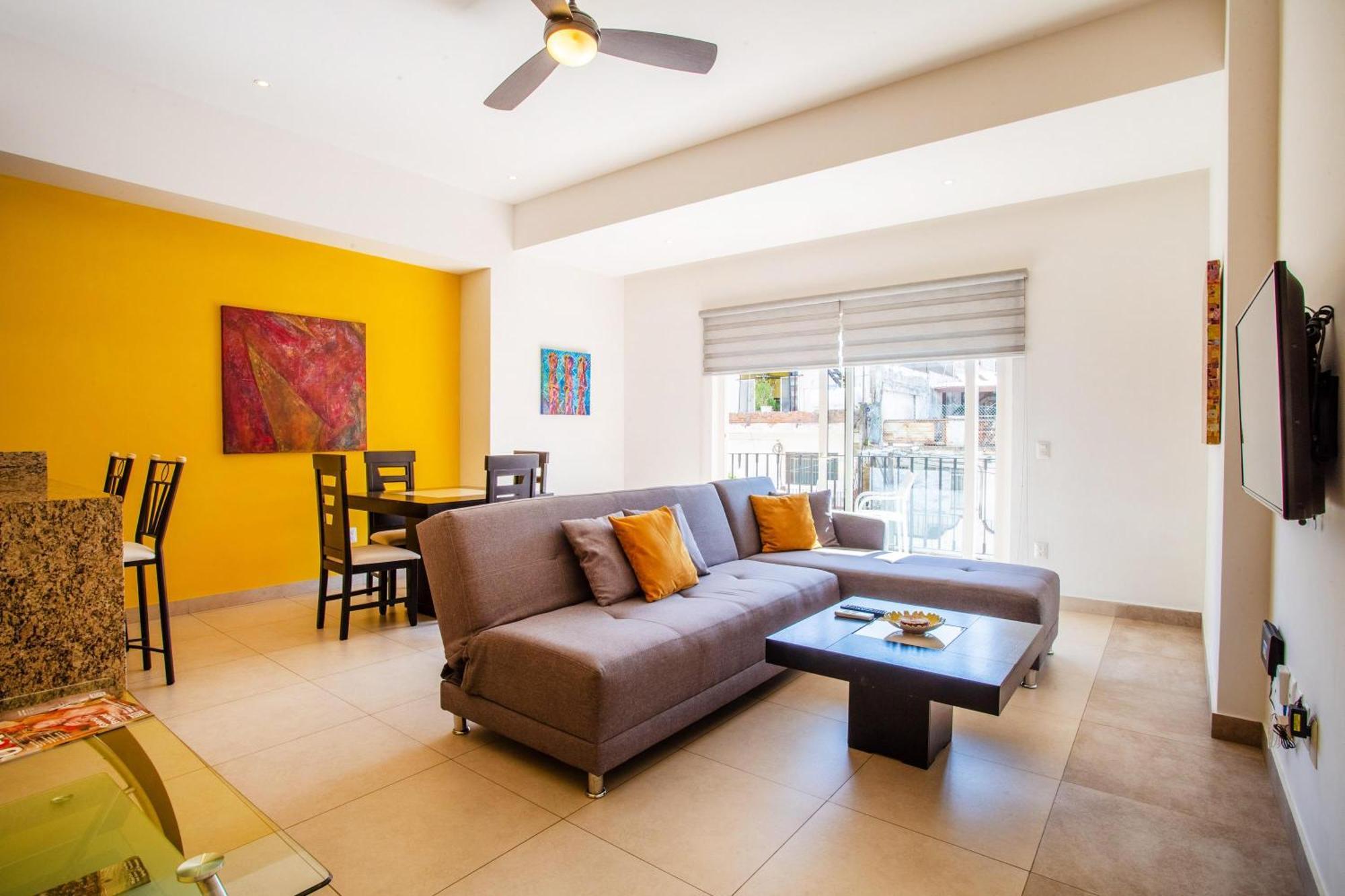 Zenith Gem | Stylish 1 Bedroom In The Romantic Zone *