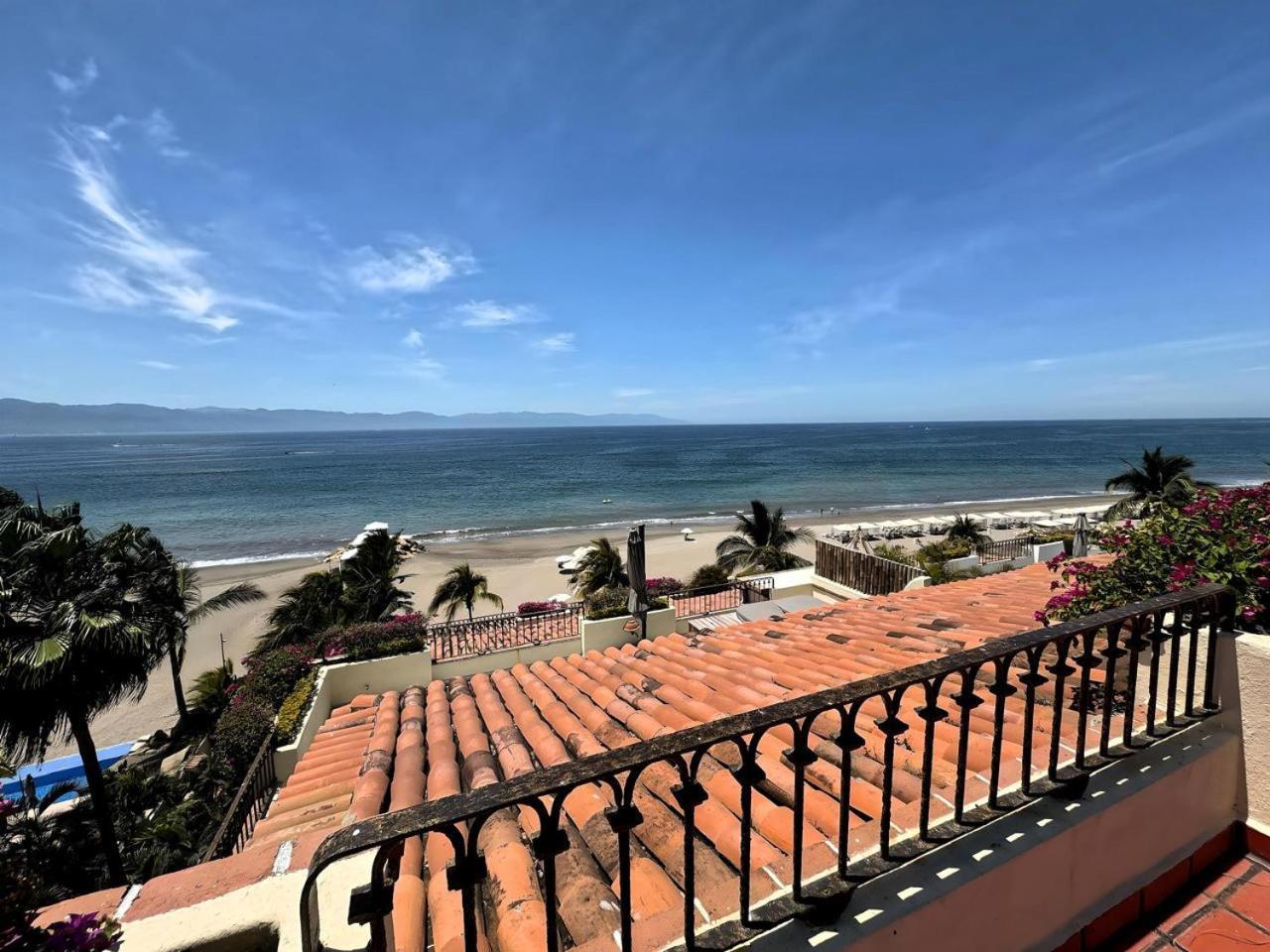 Apartment Beachfront With 3 Pools Gym Kids Club And Tennis