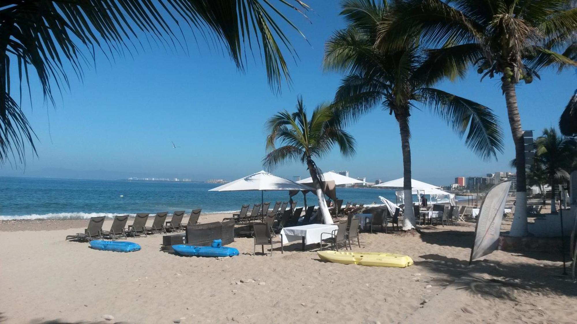 Le Petit Bonheur Terrace - Private Calm And View Apartment *