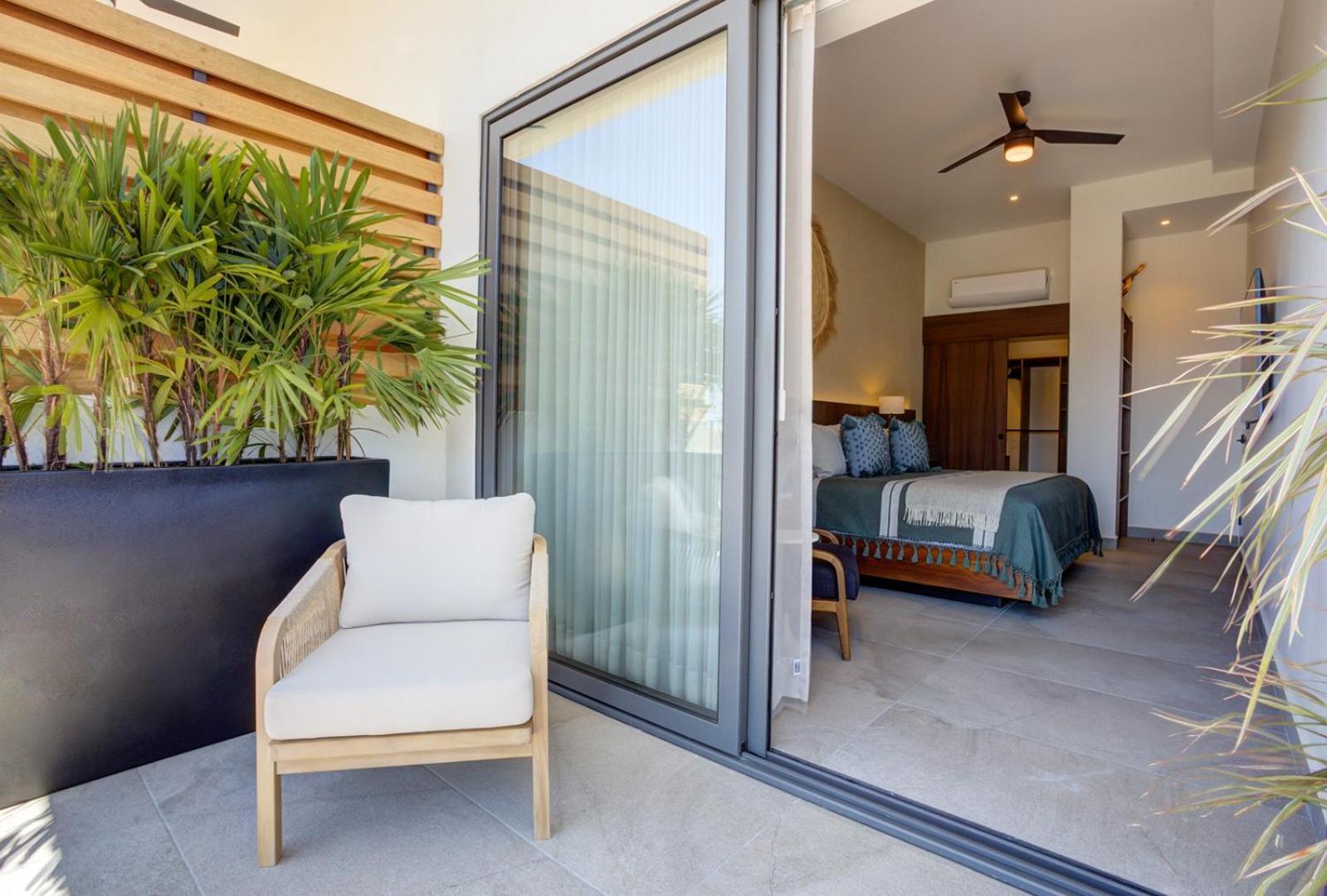 Oasis Luxury Penthouse 3 Bed With Views, Pools Apartment *