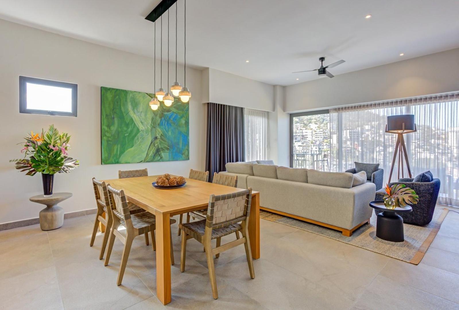 Oasis Luxury Penthouse 3 Bed With Views, Pools *