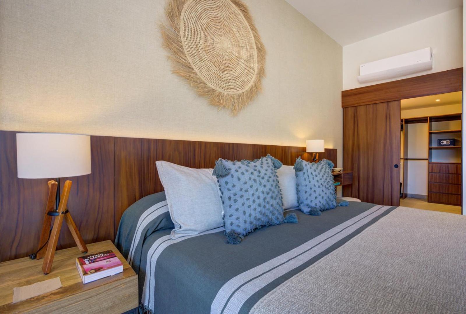 Oasis Luxury Penthouse 3 Bed With Views, Pools Puerto Vallarta