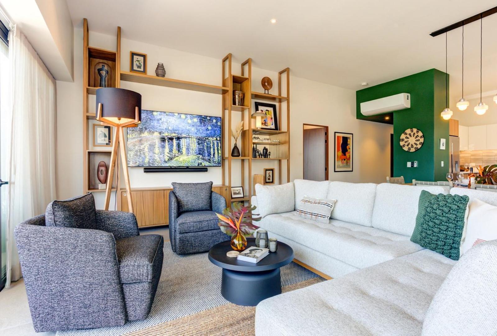 Oasis Luxury Penthouse 3 Bed With Views, Pools