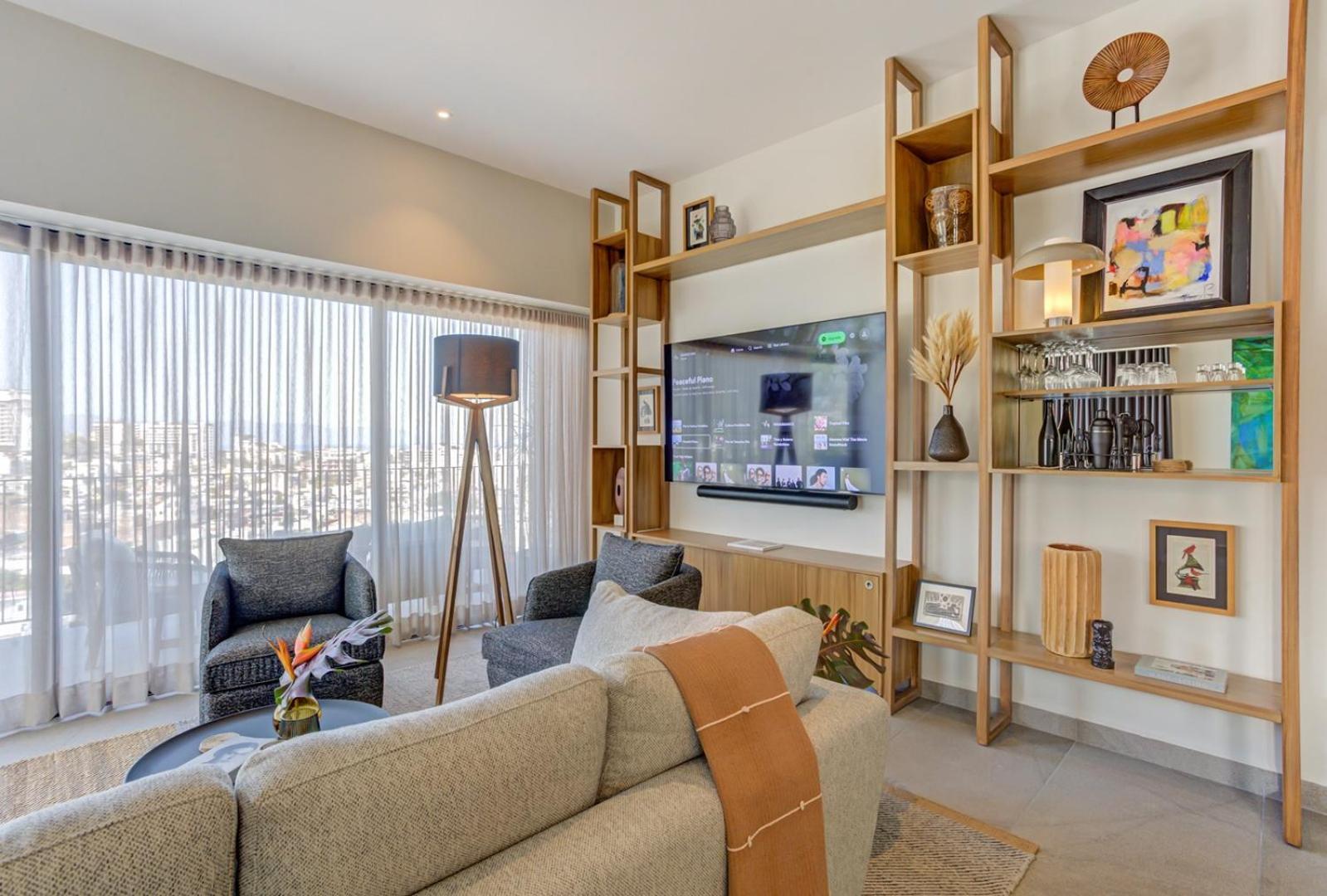 Oasis Luxury Penthouse 3 Bed With Views, Pools Apartment