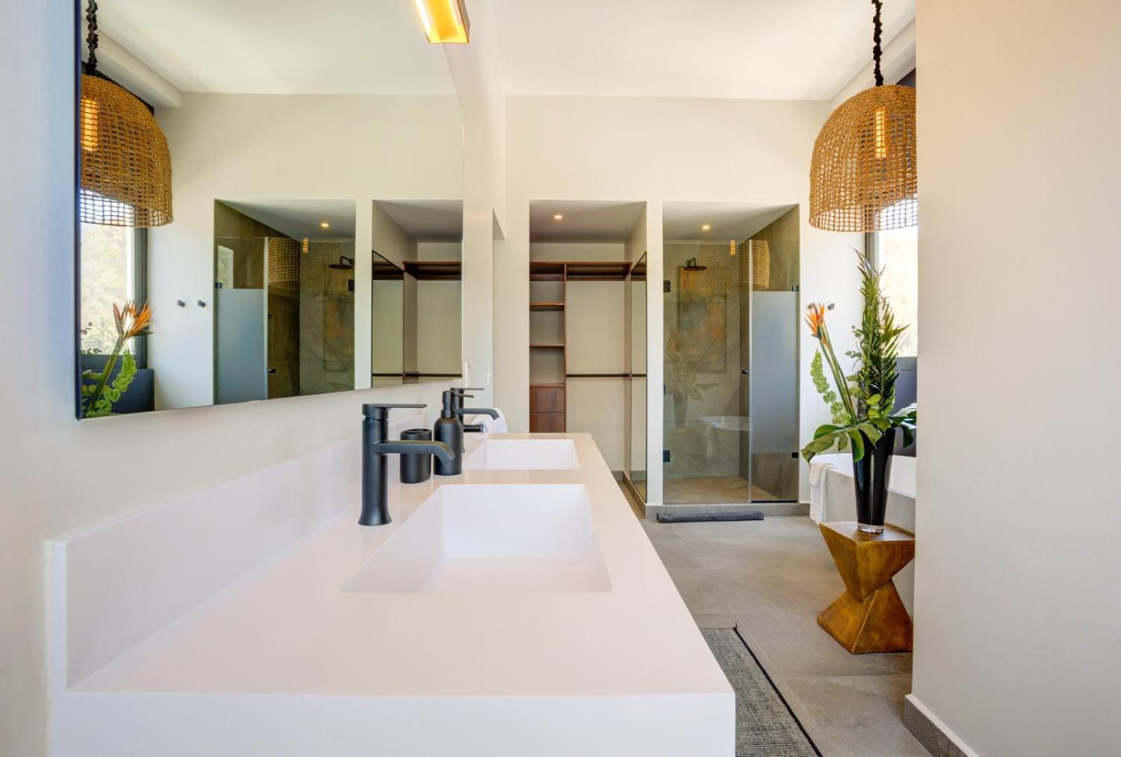 Oasis Luxury Penthouse 3 Bed With Views, Pools Apartment Puerto Vallarta