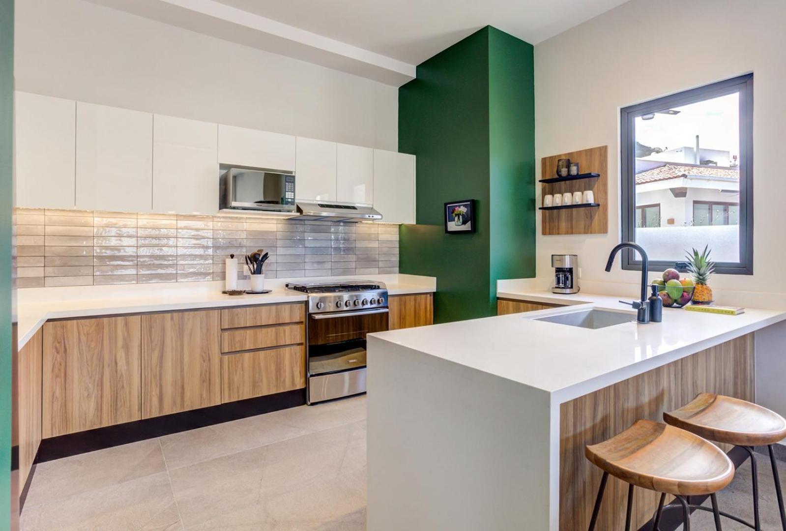 Oasis Luxury Penthouse 3 Bed With Views, Pools Apartment