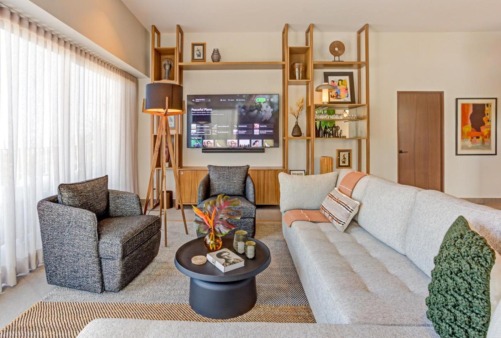 Oasis Luxury Penthouse 3 Bed With Views, Pools Apartment