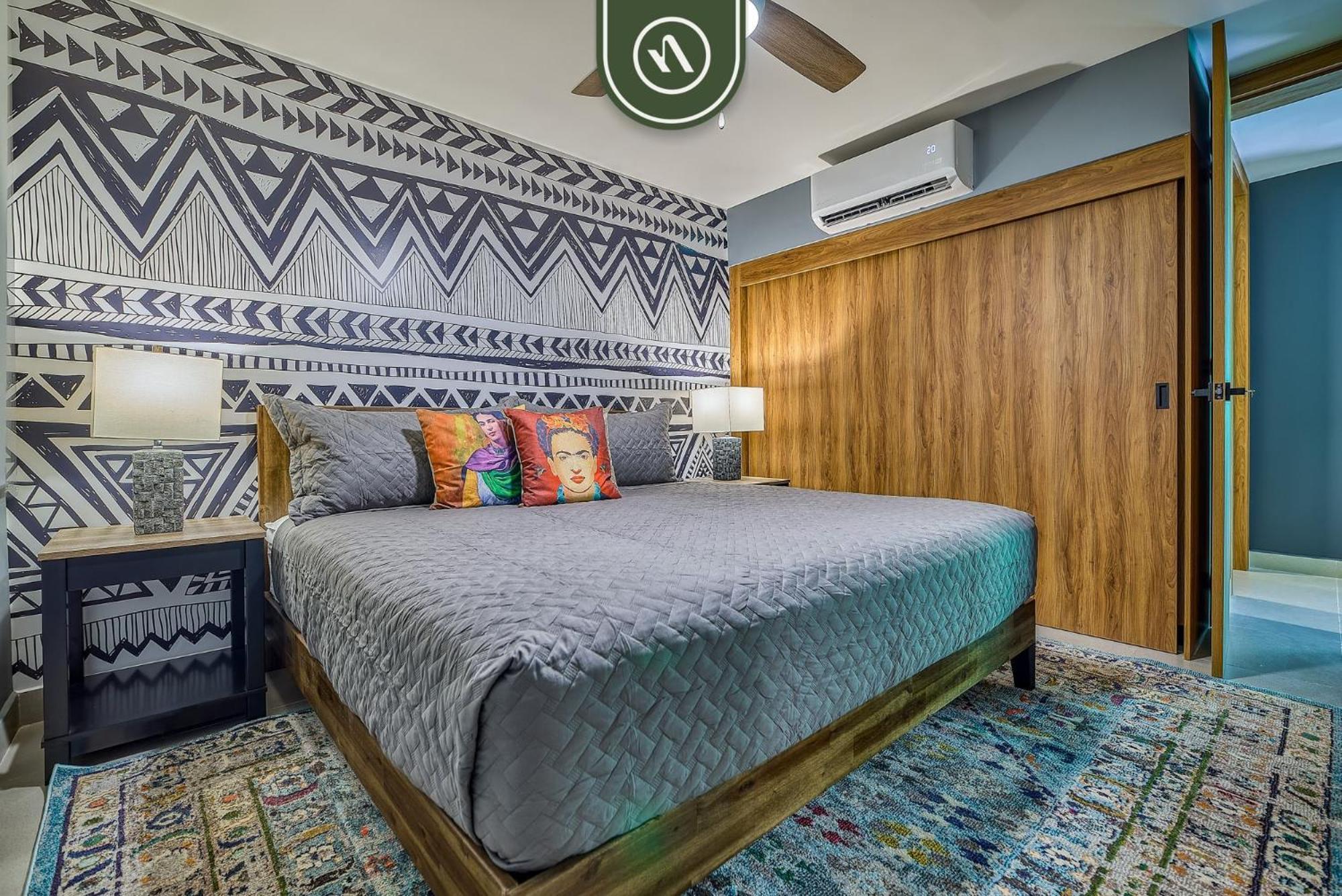 Mountain Retreat - 2 Bedroom - Oceanview Pool