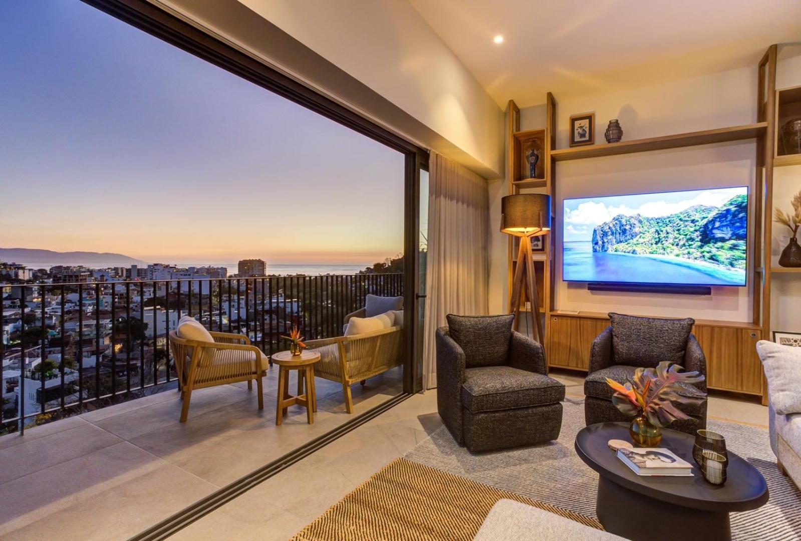Oasis Luxury Penthouse 3 Bed With Views, Pools Apartment