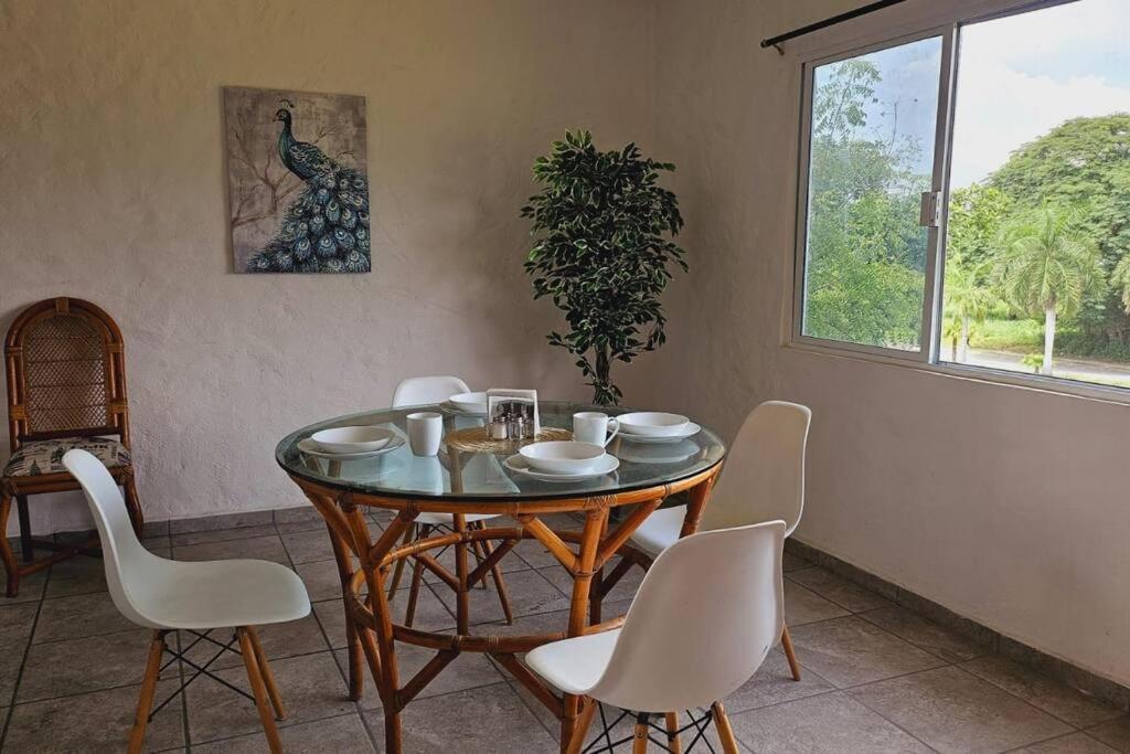 Familiar, Amplio Y Con Alberca Apartamento Puerto Vallarta