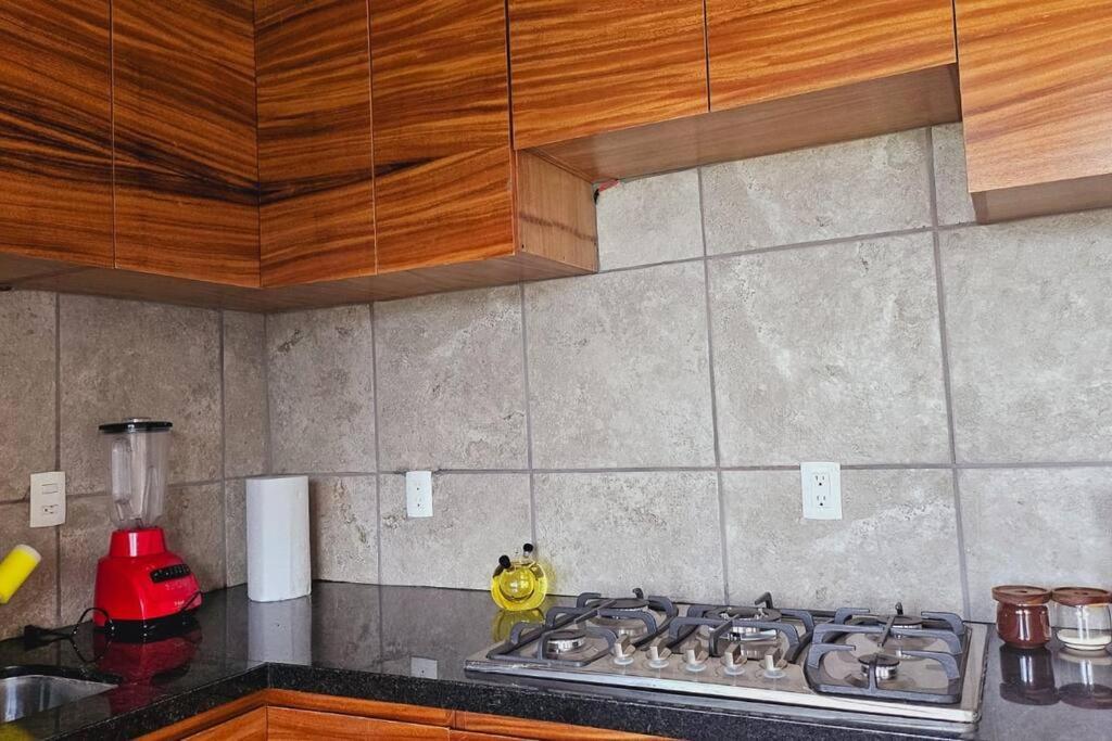 Apartamento Familiar, Amplio Y Con Alberca *