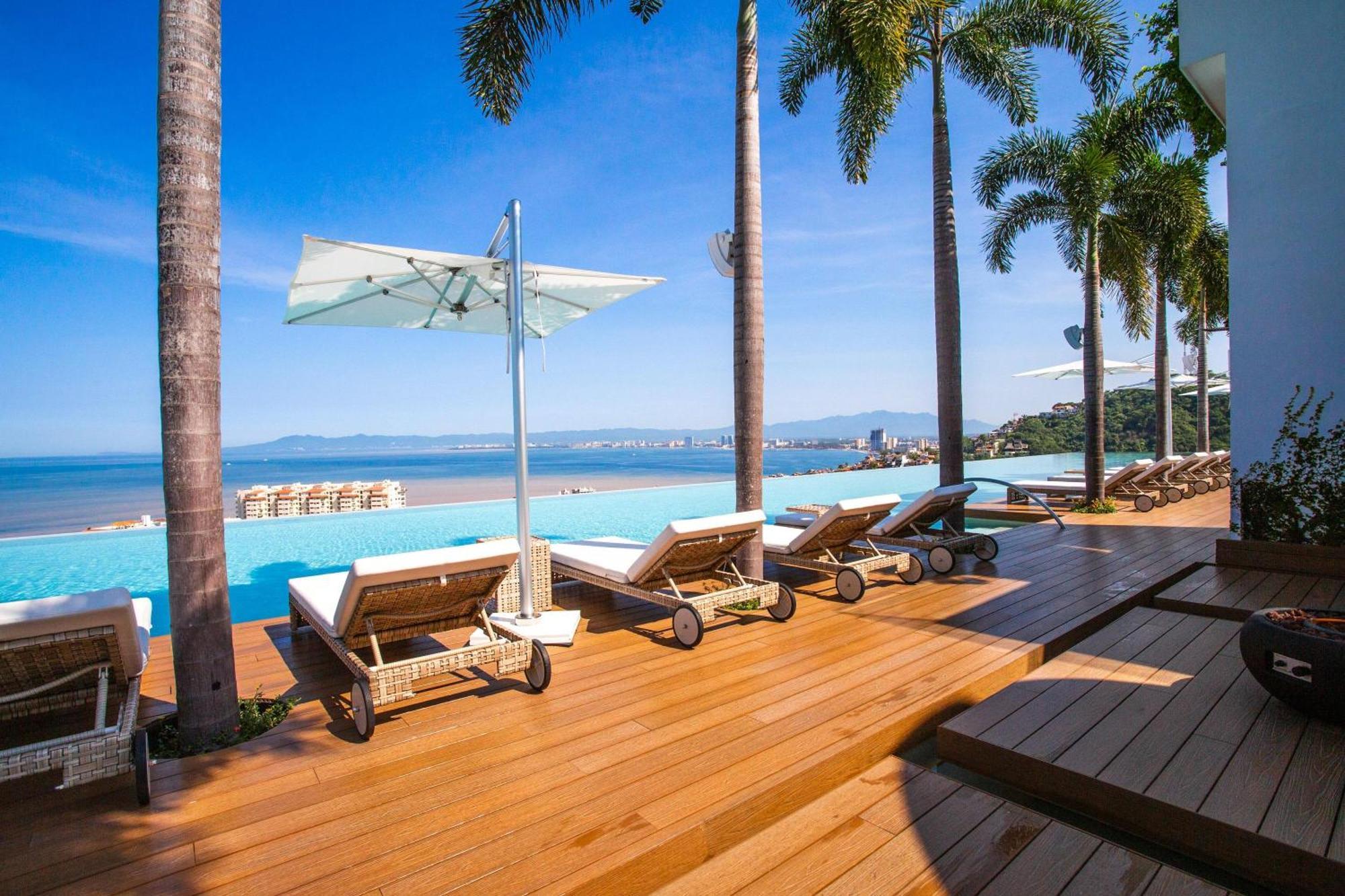 Soho Pv, Luxury, Art, And Breathtaking Views *