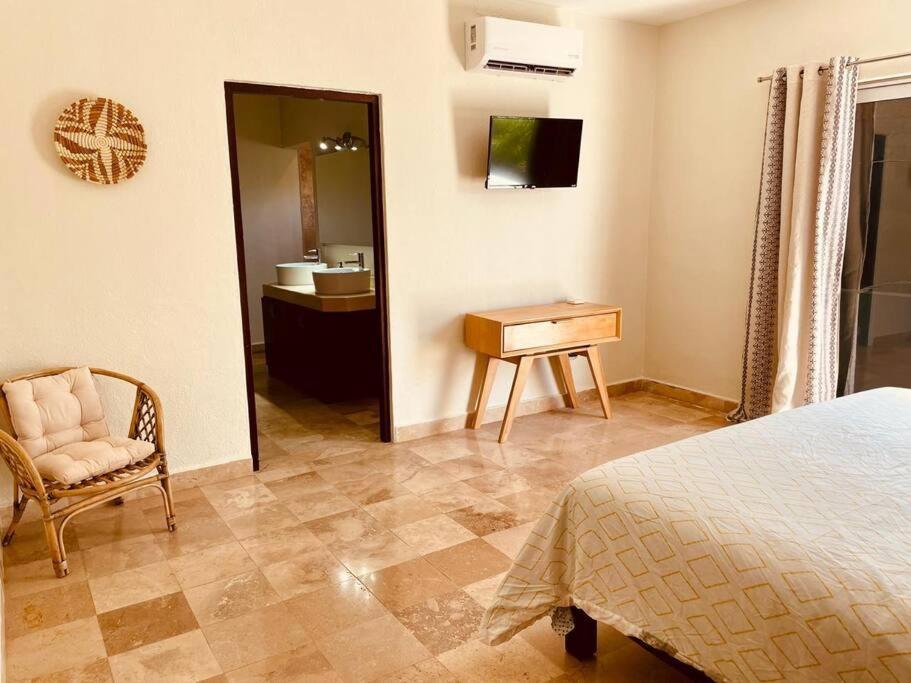 Villa Cozy Family House With Pool
