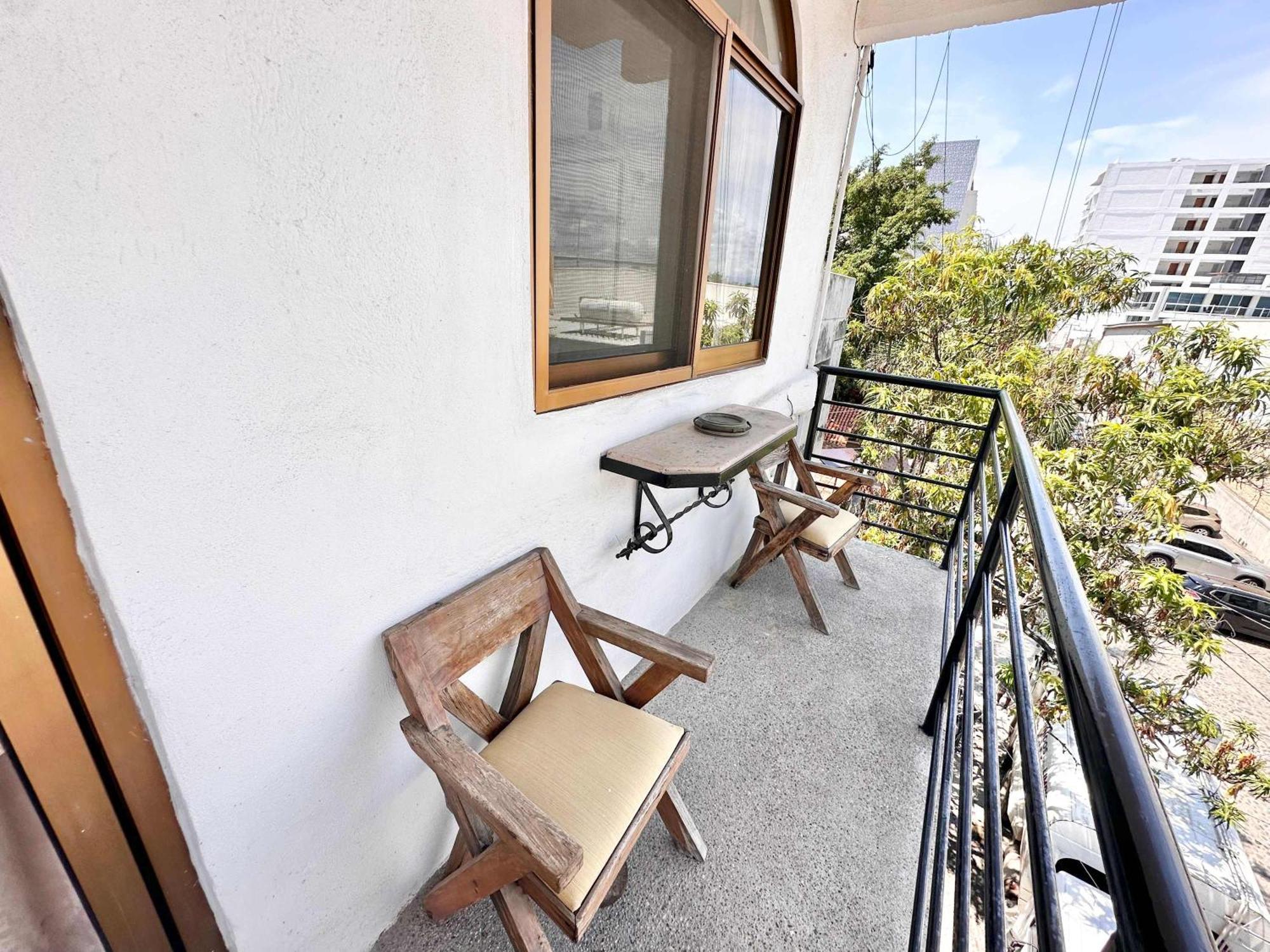 Modern - Near The Holiday home