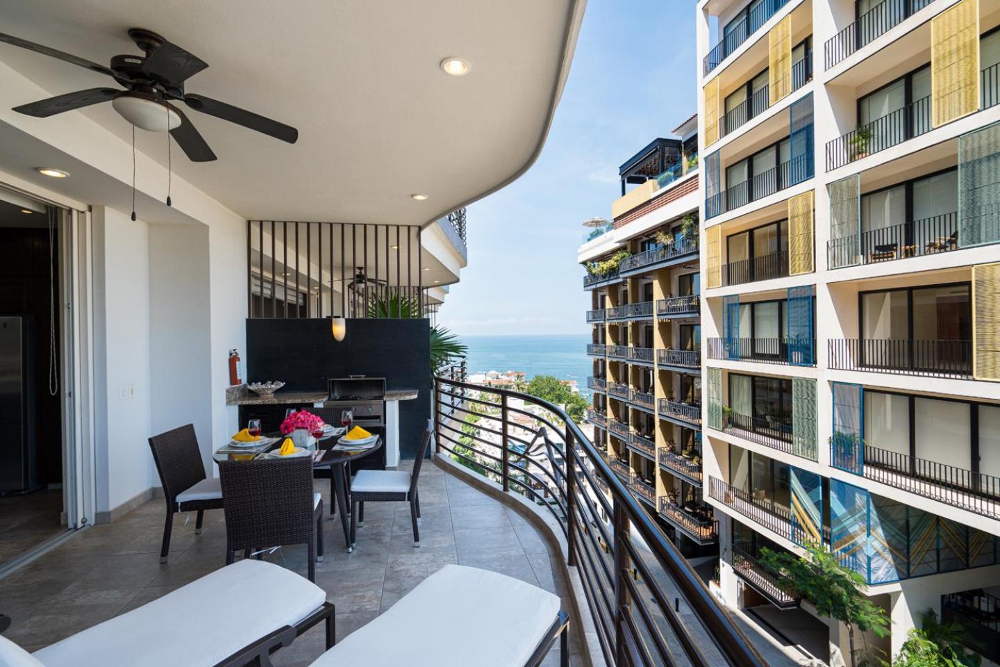 Pinnacle 180 * Puerto Vallarta