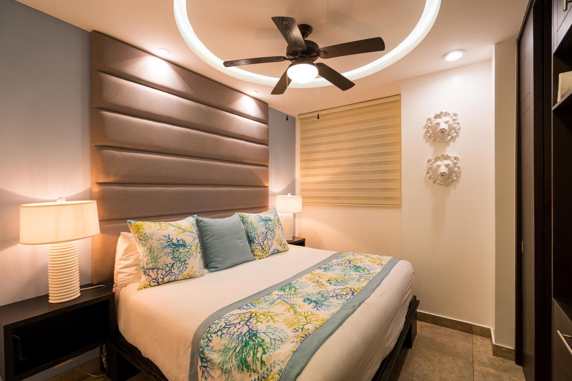 Pinnacle 180 Apartamento