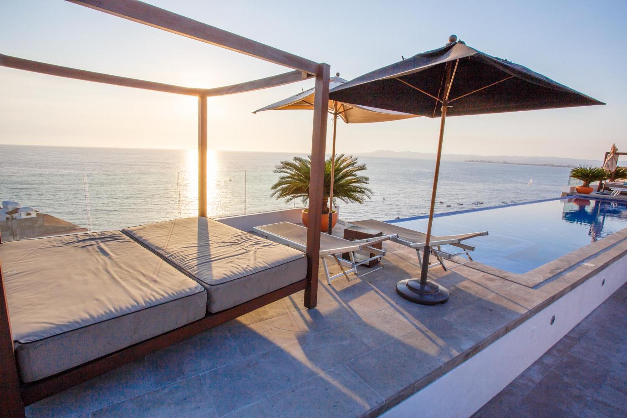 1 Bedroom Stunning View 1200 Sf Loft Penthouse With 2 Bathrooms Apartment *