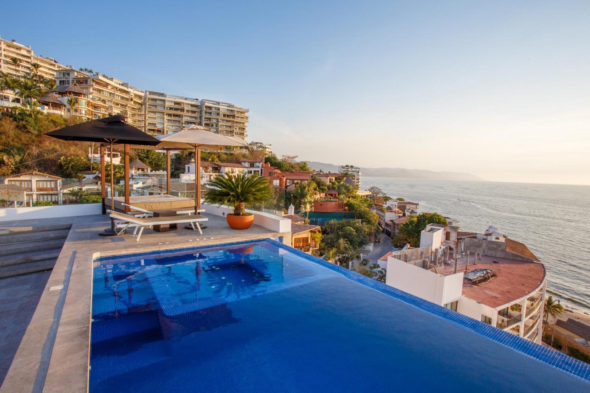 1 Bedroom Stunning View 1200 Sf Loft Penthouse With 2 Bathrooms Puerto Vallarta