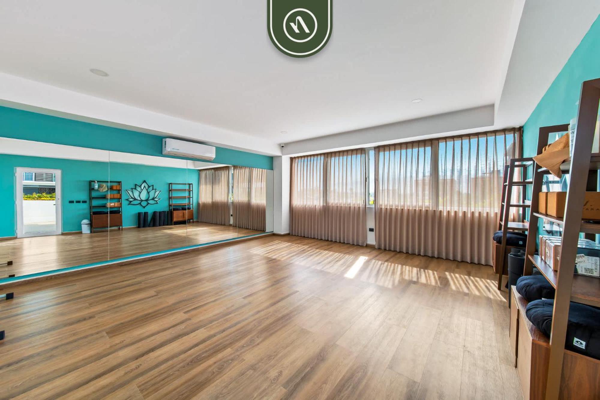 1br With Private Balcony - Zone
