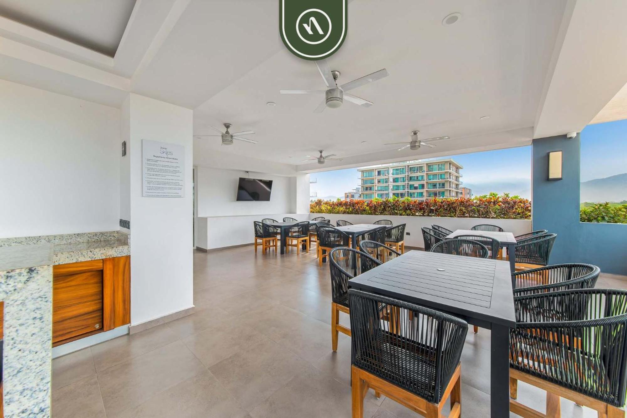 Apartment 1br With Private Balcony - Zone *