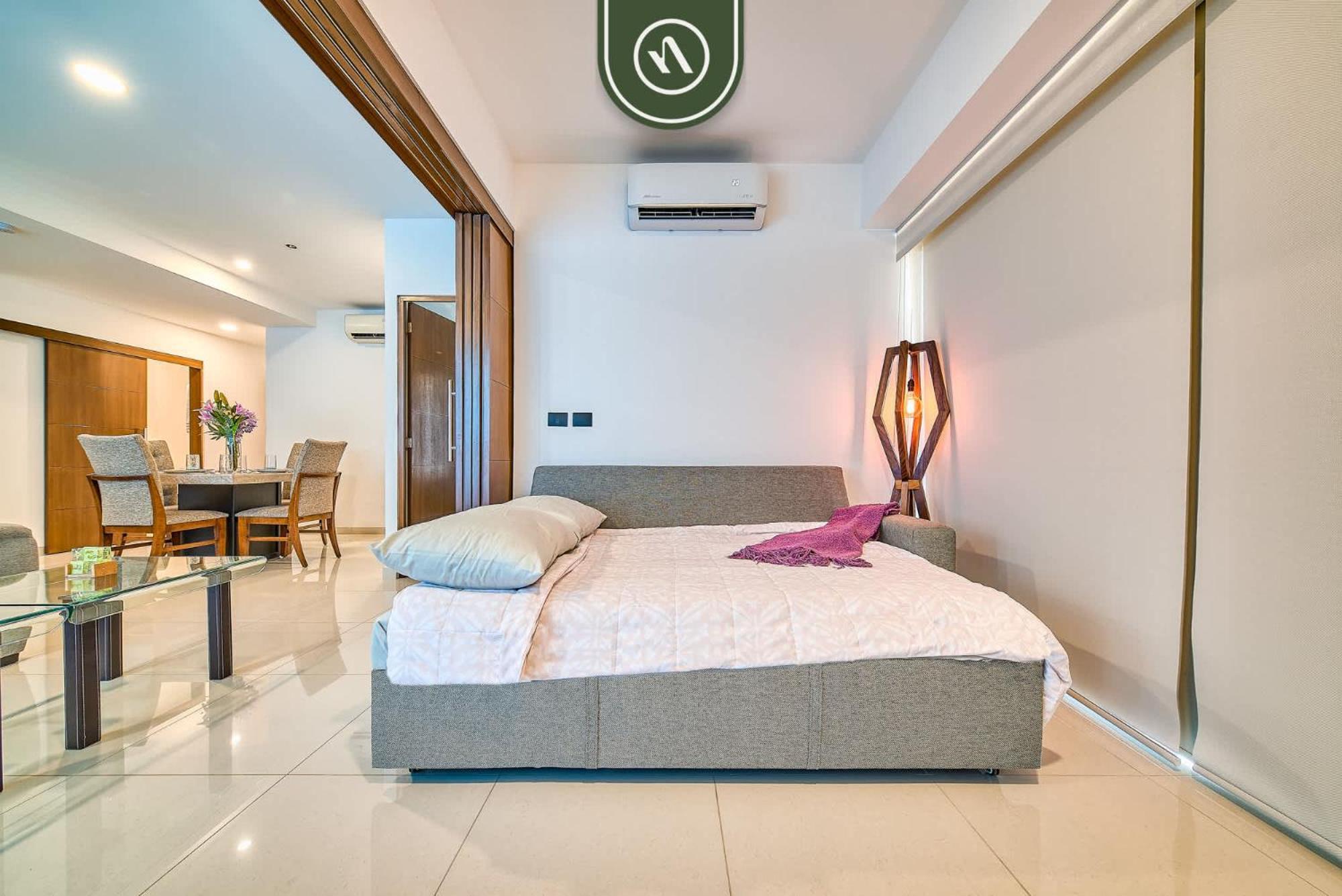 Apartment 1br With Private Balcony - Zone