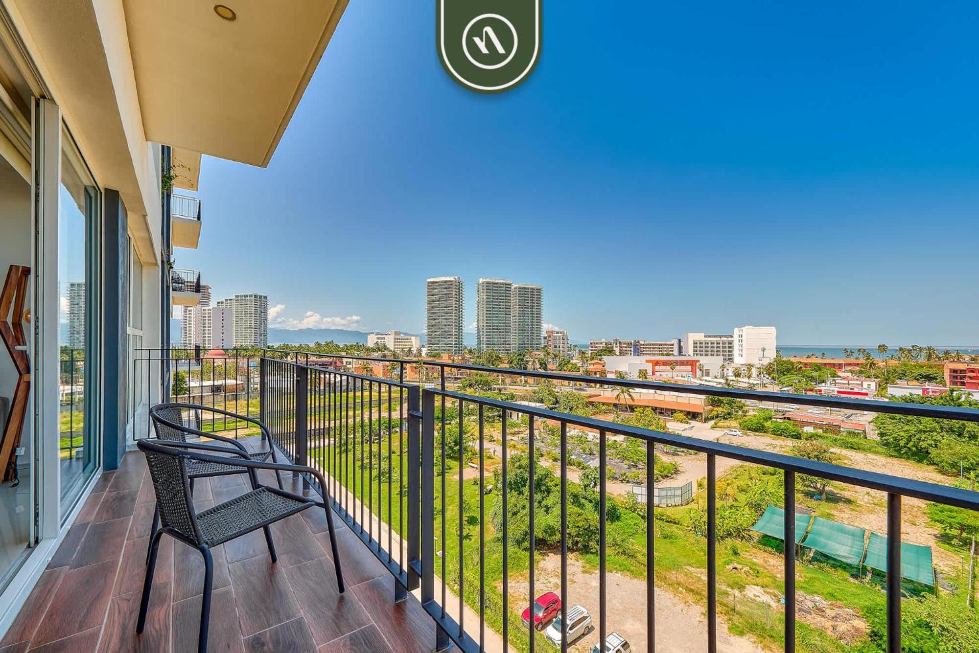1br With Private Balcony - Zone Apartment *