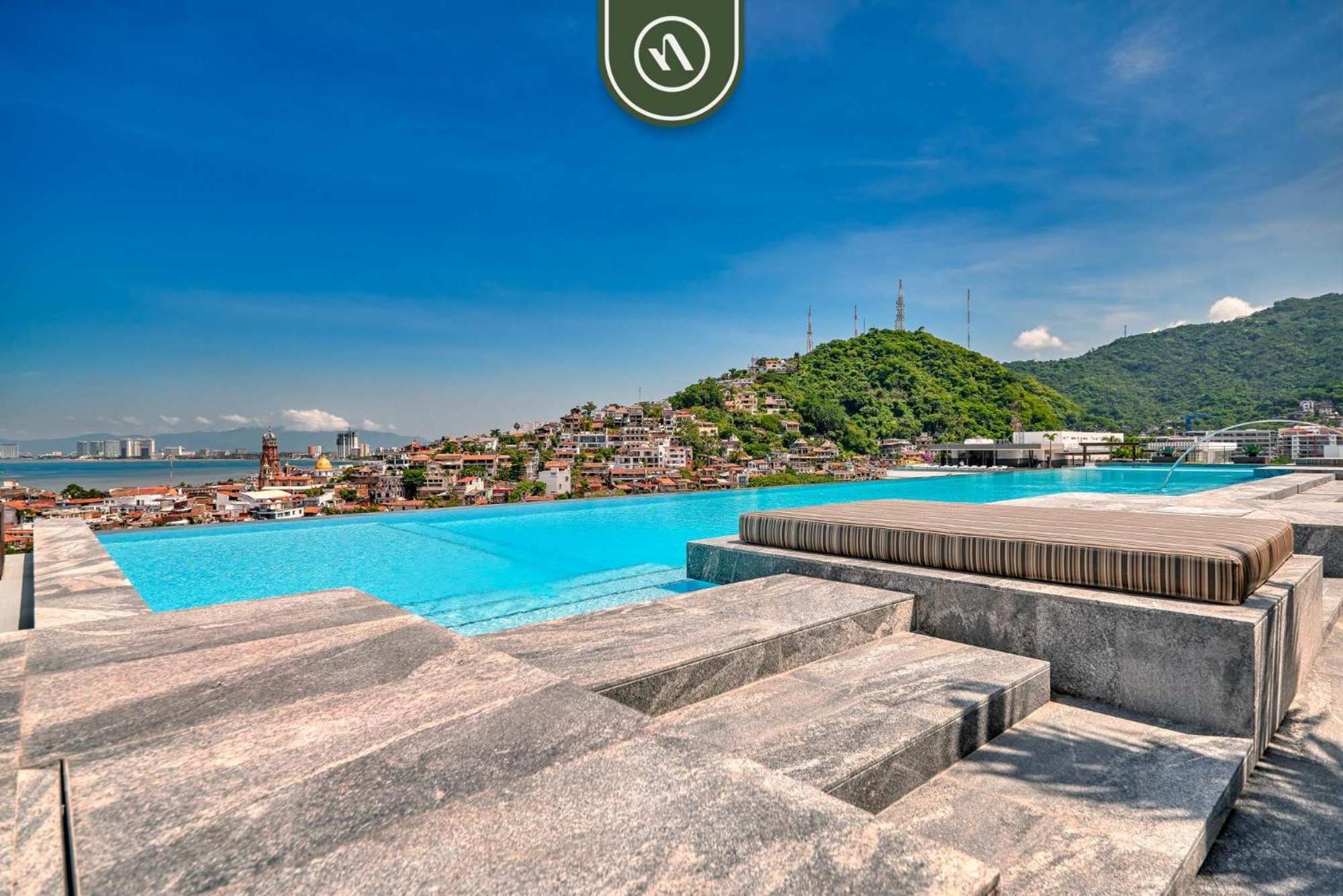 Amazing 1 Bedroom With Terrace - Rooftop Pool Apartment *