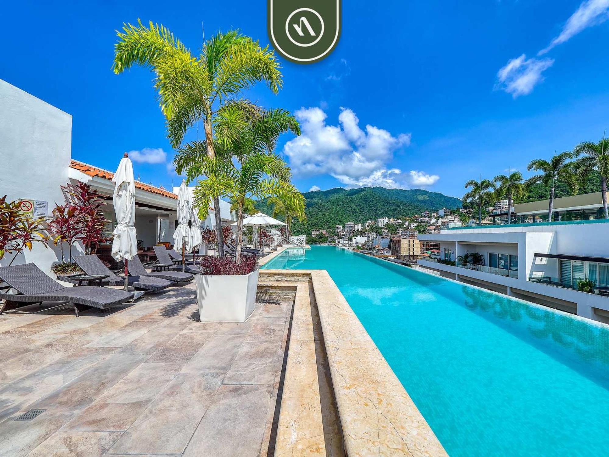 Luxury 2br In Romatic Zone - Rooftop Pool Puerto Vallarta