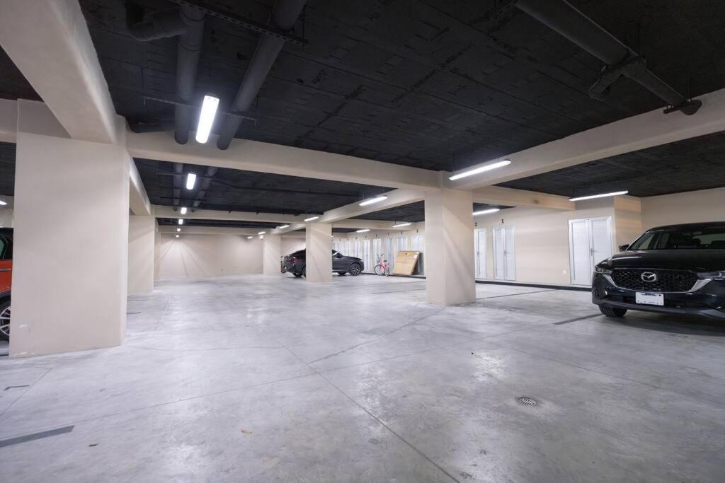 Hidden Park - 7th Floor With Rooftop Pool At Versalles Apartment