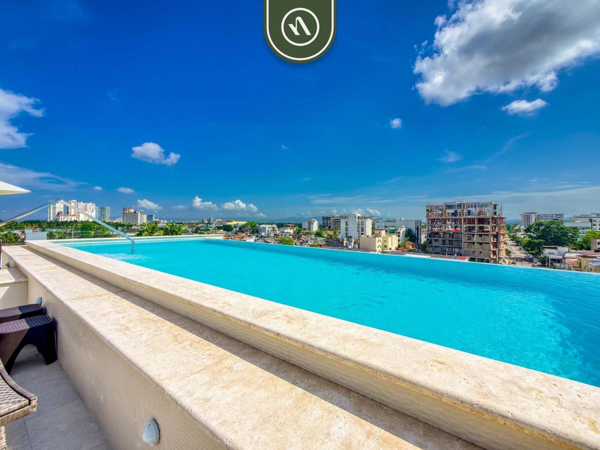 Amazing 2 Bedroom In Versalles - Rooftop Pool Apartment *