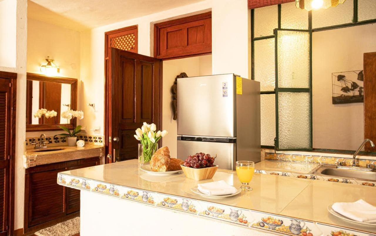Beautiful Jr In The Heart Of Half A Block From The Apartment Puerto Vallarta