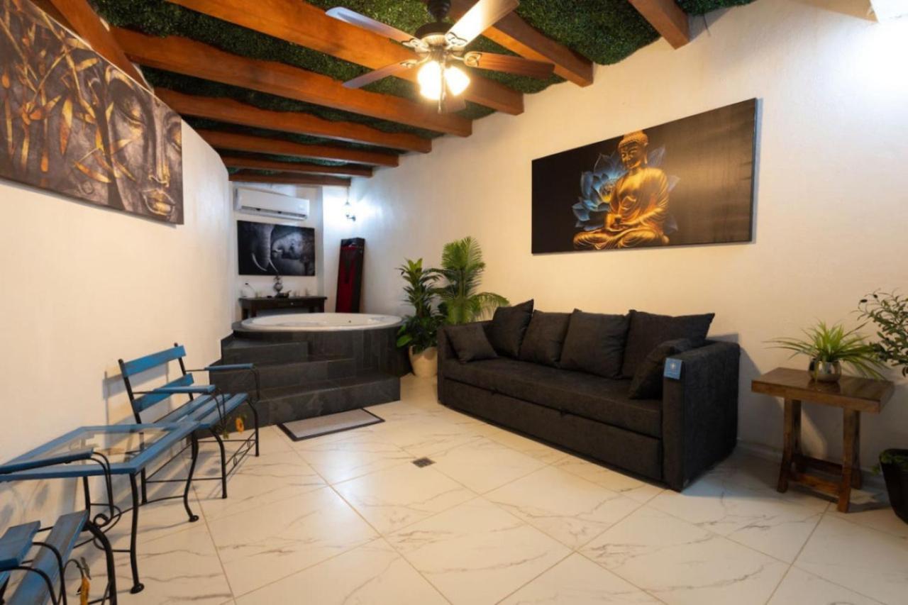 Villa Entire In *