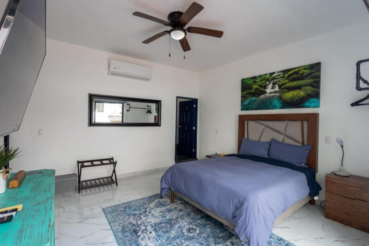 Entire In Villa *