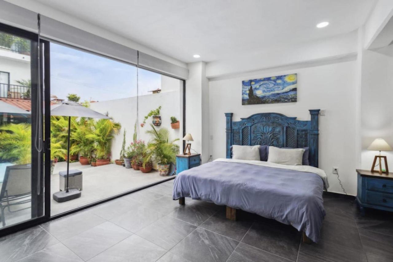 Entire In Villa *