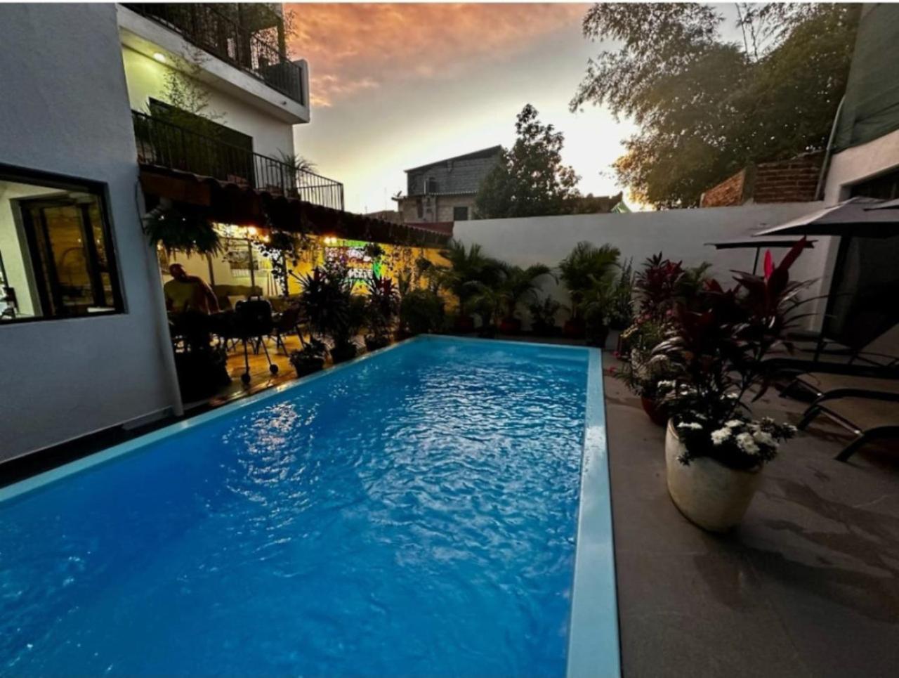 Entire In Villa *
