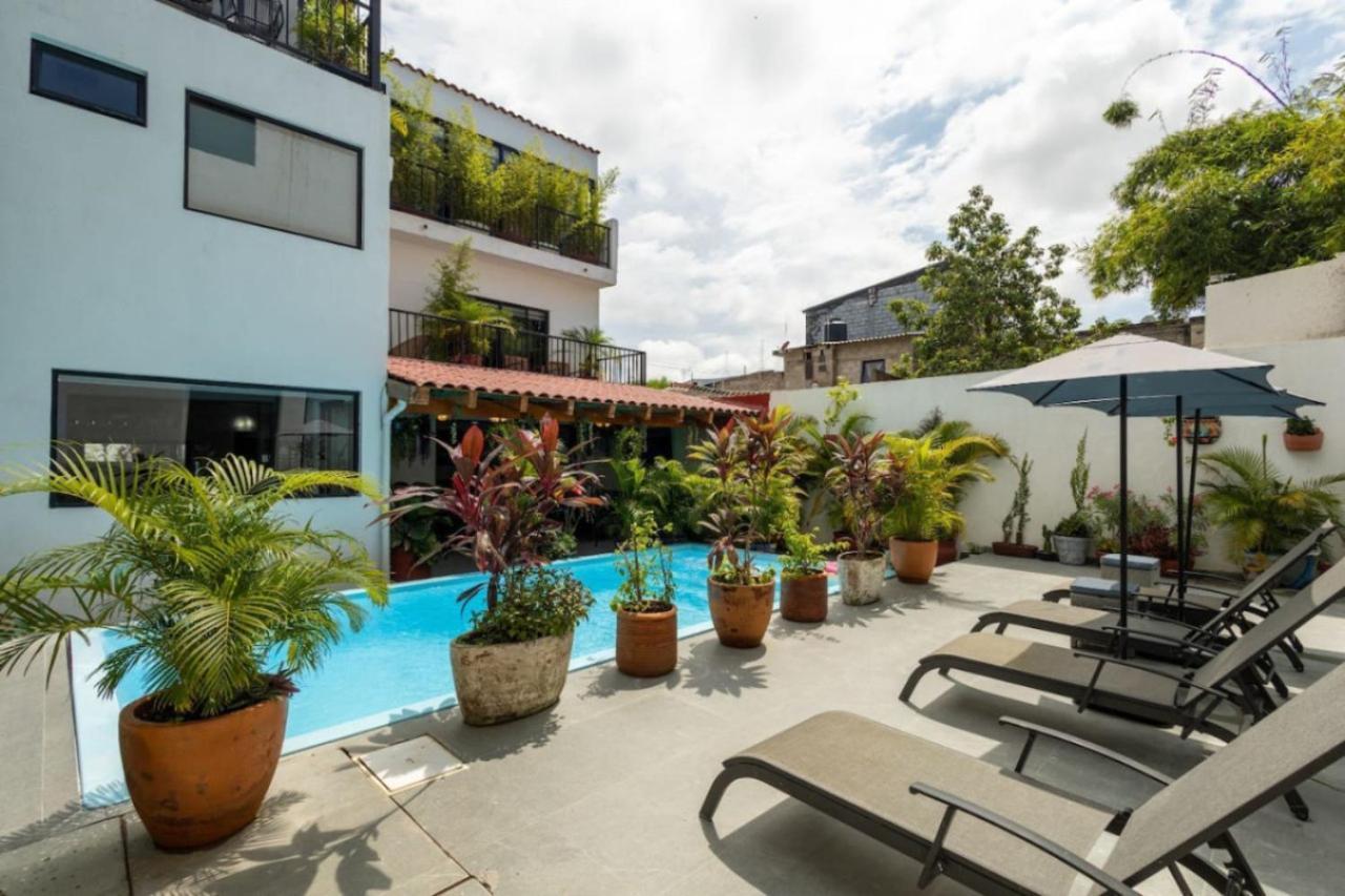 Entire In Villa *