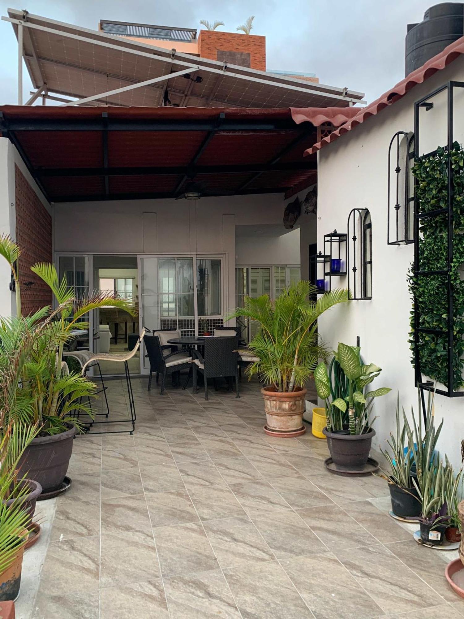 Apartment 2 Bedroom Penthouse Paradise Near The