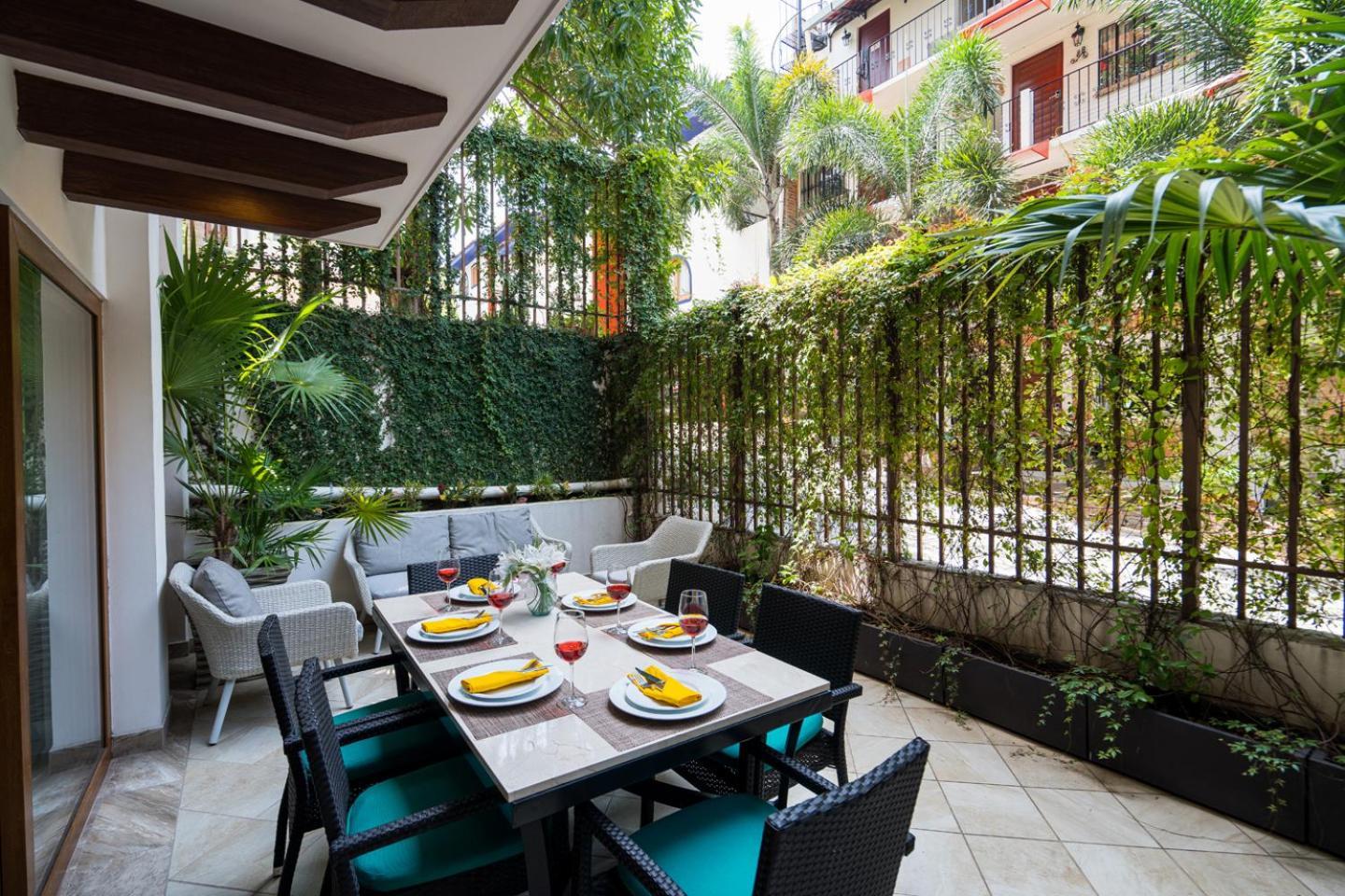 Hotel Pinnacle 220