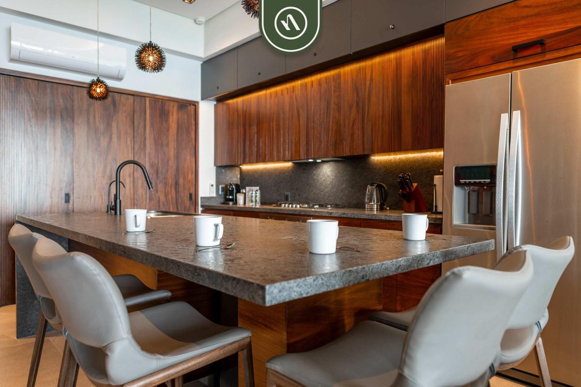 Luxury 2 Bedroom With Beachview - Rooftop Pool Apartment